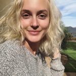 Leighton Meester Instagram - 10 days later: still platinum and healthy ☀️👍🏻😃 #MyNexxusPHIX @NexxusNYSalon #NexxusPartner