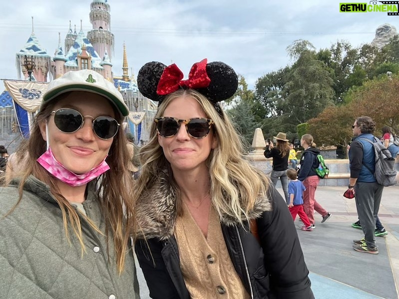 Leighton Meester Instagram - Moms at #disneyland 4ever 👸🏰❤️🎆🎇 The Happiest Place on Earth
