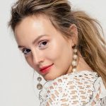 Leighton Meester Instagram – Up close and personal w/ @byrdiebeauty 💄💅🏻👄🐣