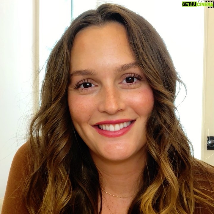 Leighton Meester Instagram - LAST CHANCE: Don’t miss your shot to sip espresso with me! Support the incredible work of the CCHS Network and enter at the link in my bio or go to omaze.com/leighton #omaze @omaze