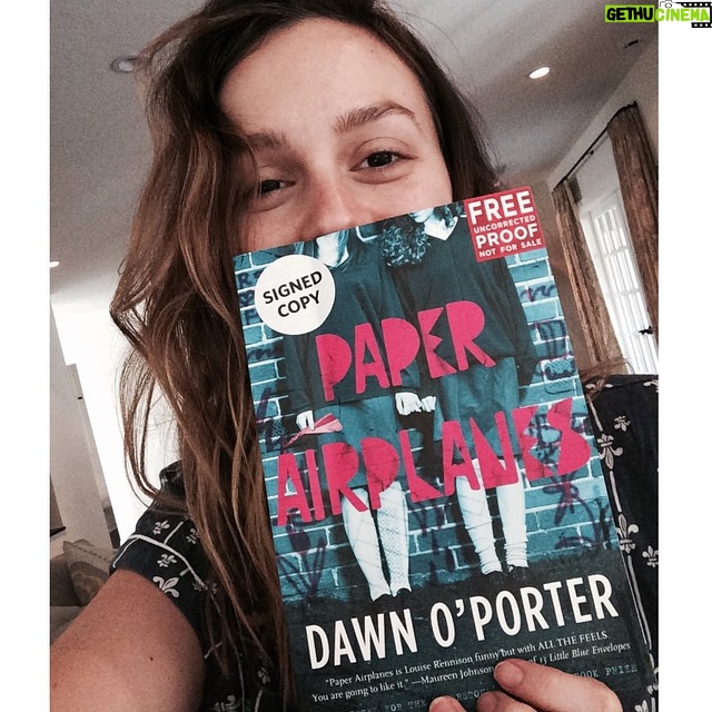 Leighton Meester Instagram - Just got my signed copy of Paper Airplanes by Dawn O'Porter aka @hotpatooties!! 👯 She's the best.