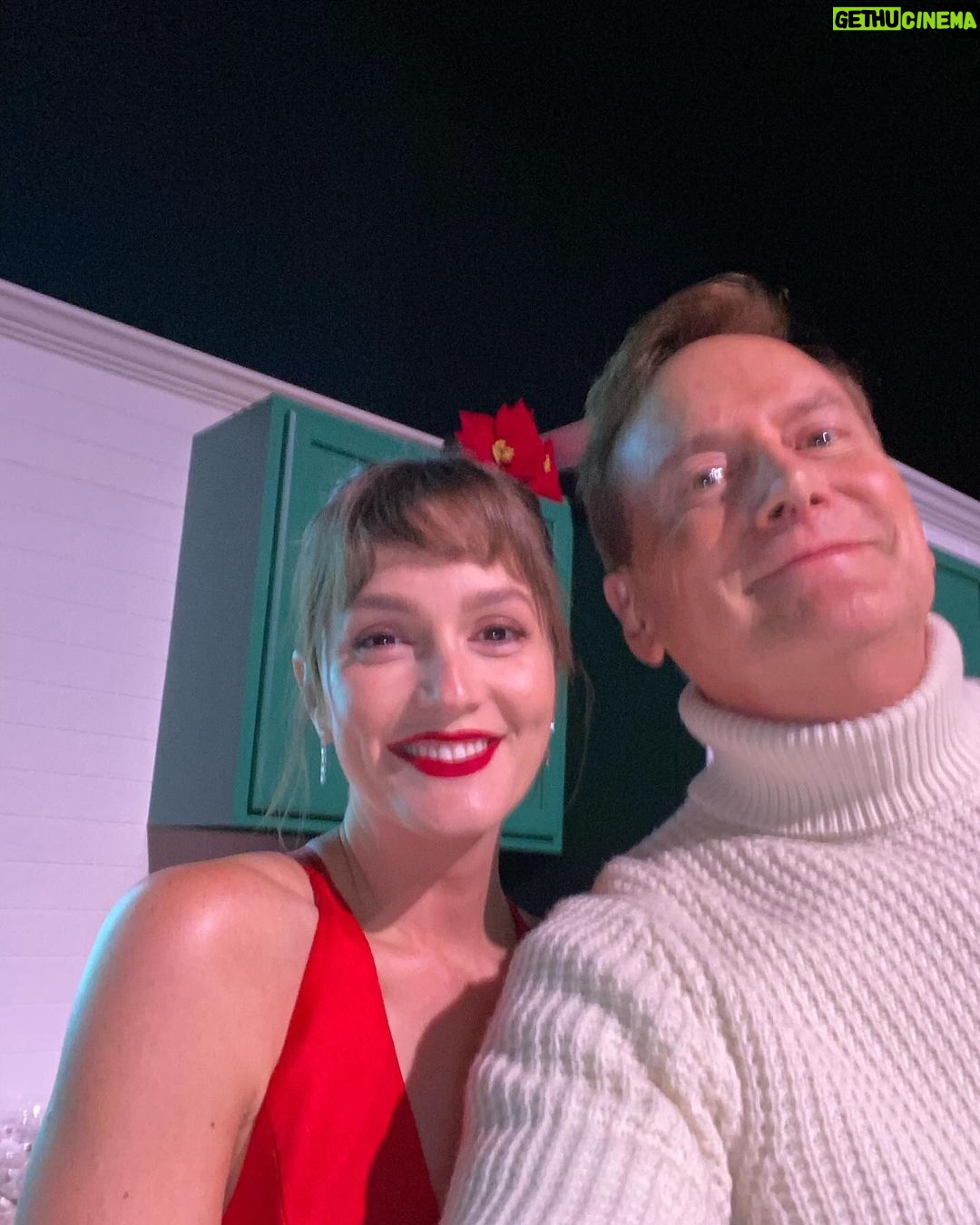 Leighton Meester Instagram - @amazonstudios winter wonderland ❄️ with the #exmas people I love