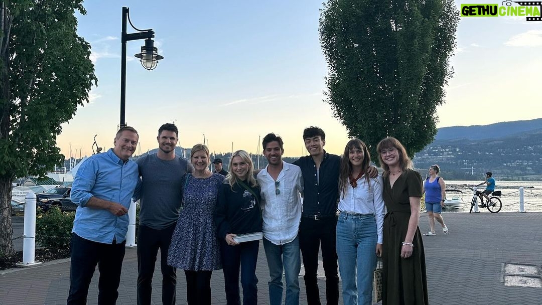 Leighton Meester Instagram - What a special time with this family. Can you tell we had fun? Can you imagine trying to keep it together filming with them? #exmas 🎄🎉