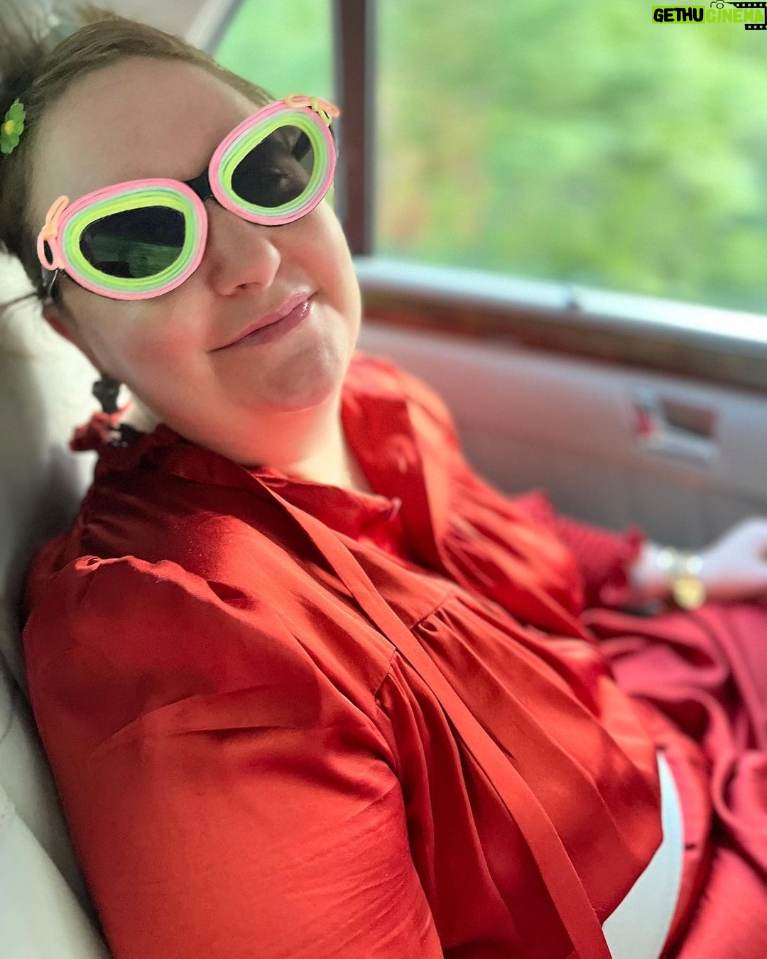 Lena Dunham Instagram - I don’t love summer. I don’t love the outdoors. I don’t love gatherings or sunlight or the beach. Not partial to long walks, fast cars or babbling brooks. But I really really love being alive.