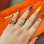 Lena Dunham Instagram - She’s lost the plot... or has she found it?