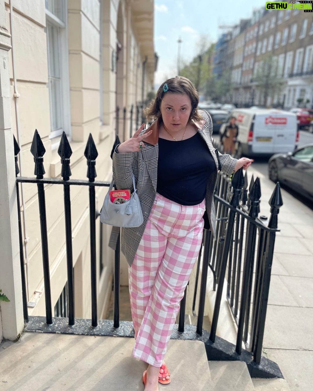 Lena Dunham Instagram - Spring has sprung! Remembering the world at large despite our hermetic lifestyle... This is a reminder to stay safe, think of others while protecting yourself, and smell. the. flowers... (also can you believe how cute my pointless bathroom stool is??) London