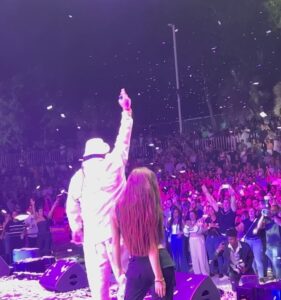 Lennox Instagram - 🇩🇴🇵🇷UNA SOLA SANGRE 🩸🙏🏾 GRACIAS @zion @lennox POR INVITARME A SU CONCIERTO EN PUNTA CANA🌴 ✔️🙏🏾🌍 VENIMOS MAS DURO QUE NUNCA ESTE 2024 #Zion Y #lennox 💿📀🎥@djtazmaniapr el loco mio te quiero Punta Cana