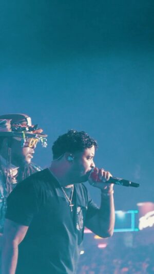 Lennox Instagram - #MÉXICO 💥 la pasamos brutal en @cocacola_flow Fest 🔥🇲🇽 Dónde repetimos? #ZionYLennox 

📹 @frankiejazz 
Flouses @ritzzzzzzz @pvictories