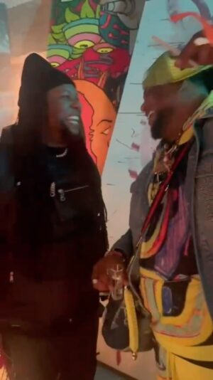 Lennox Instagram - Una de las tantas canciones que cantamos en las parrandas 😅 dime @soymackie Lov u BrO! ❤️ #Lennox #Colombia #BombayPlena #CarolinaPR 

Ando ronco pero no me contuve… 😂 Coqui! Coqui!