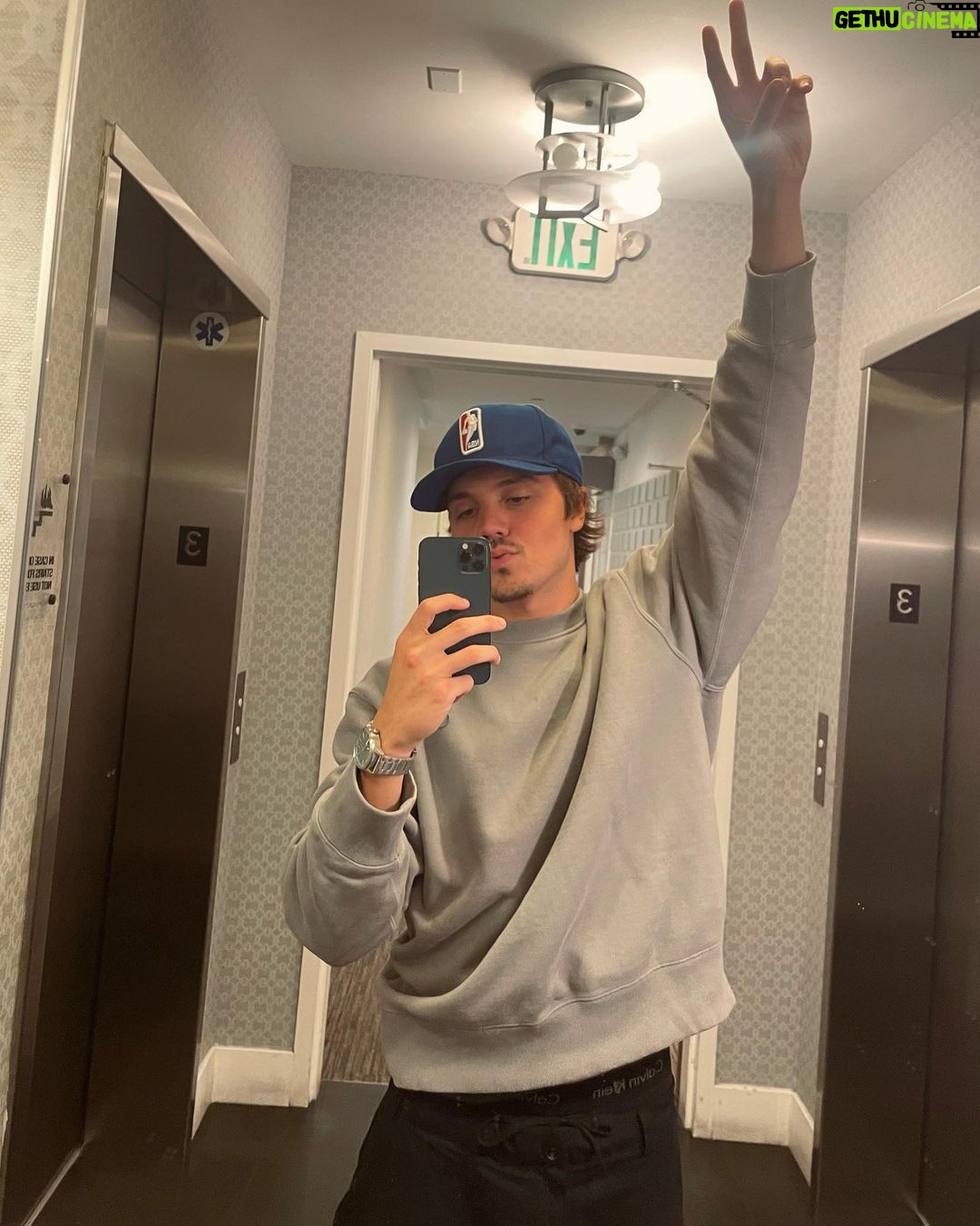 Leo Cidade Instagram - Lately Los Angeles, California