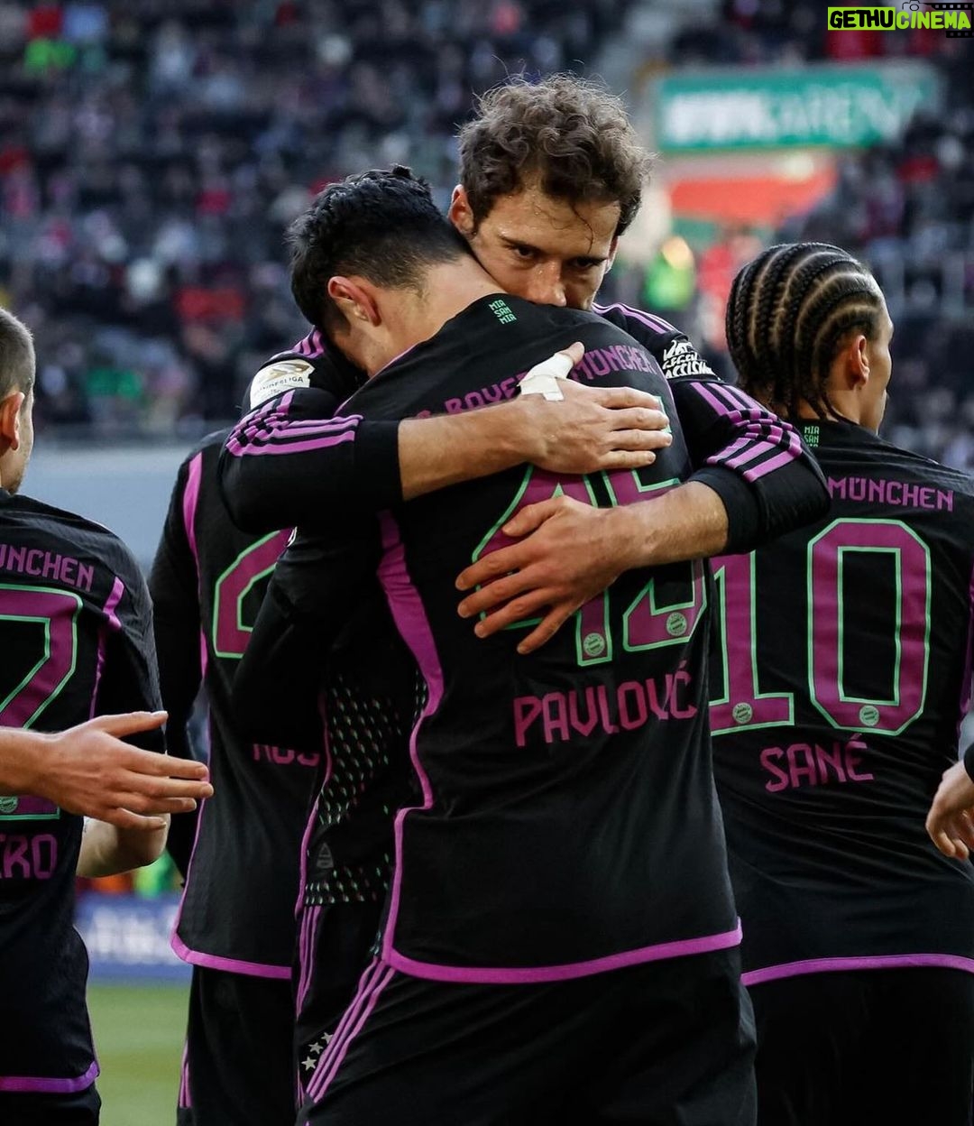 Leon Goretzka Instagram - Big win !! 💪🏼 @alekspavlovic_ Glückwunsch mein Junge ❤️🙌🏼⚽️
