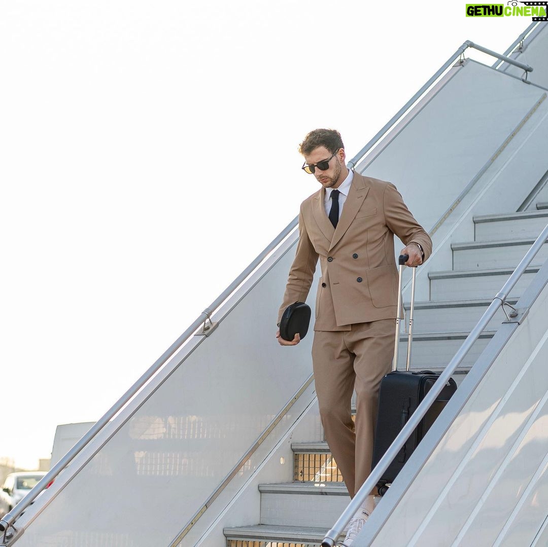 Leon Goretzka - 120K Likes - Ankunft in Paris 🇫🇷 @championsleague 🤩