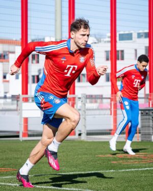 Leon Goretzka Instagram - Winning team 🤝🏼 @fcbayern