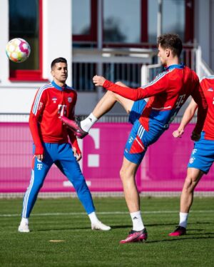 Leon Goretzka Instagram - Winning team 🤝🏼 @fcbayern