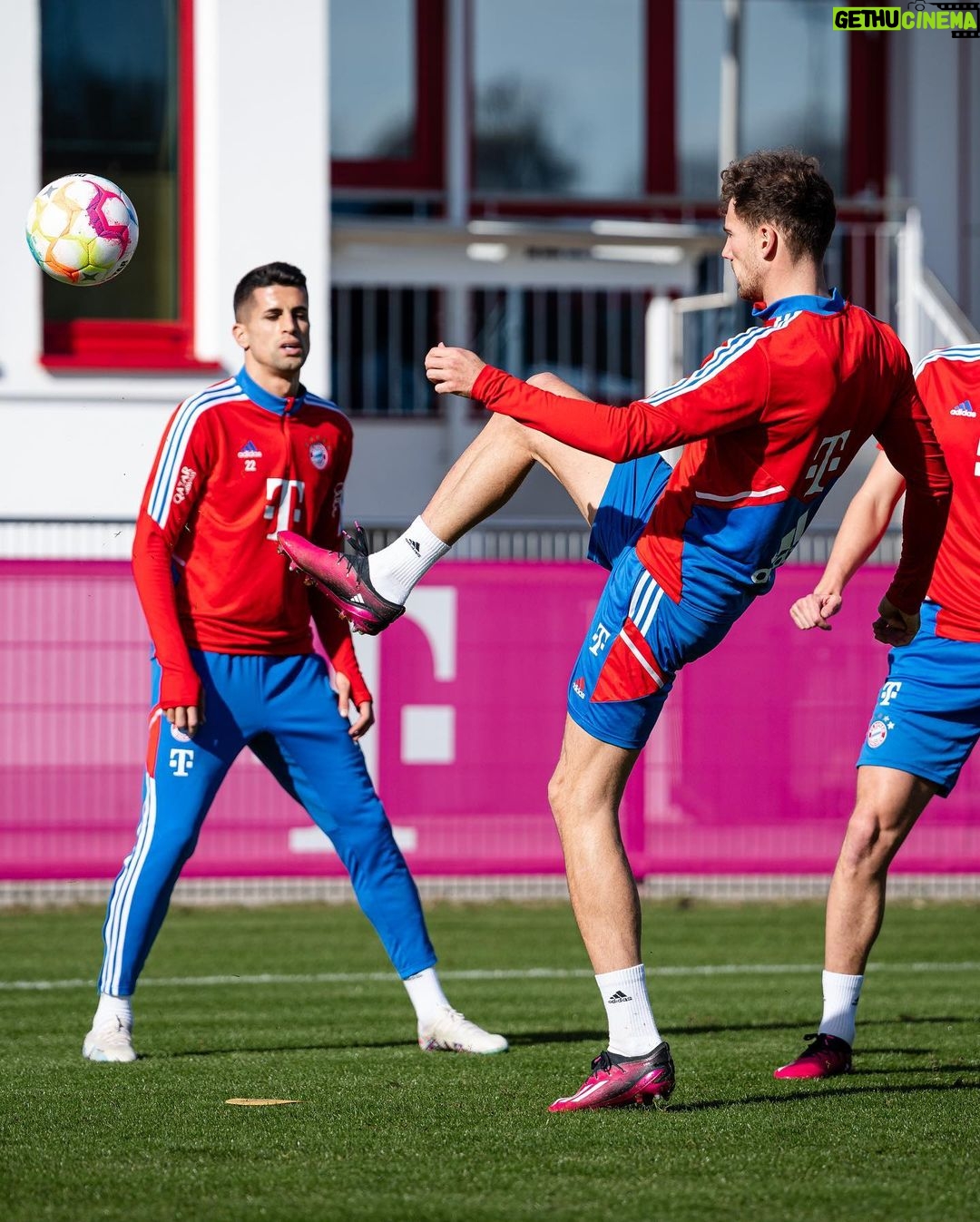 Leon Goretzka - 161.7K Likes - Winning team 🤝🏼 @fcbayern