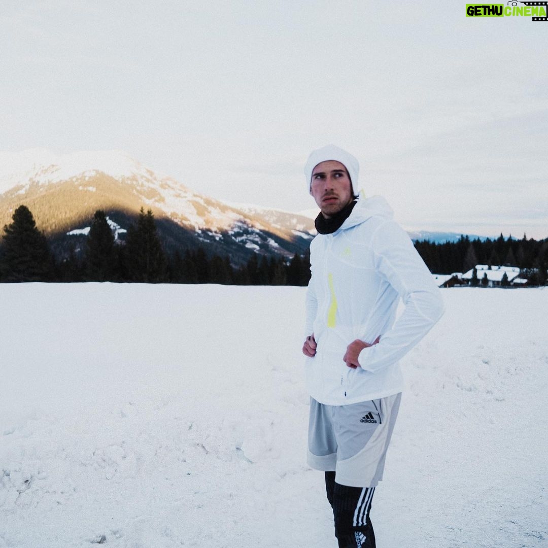 Leon Goretzka - 110.1K Likes - 2023 🏃🏻♂️👋🏼 2022 #digitaldetox #back #321meins