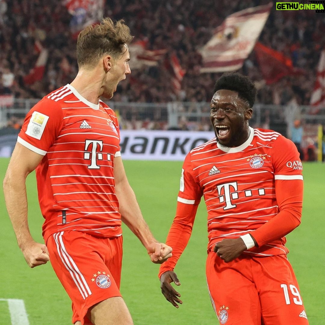 Leon Goretzka - 125.1K Likes - Das müssen wir heute gewinnen… 😕Vielen Dank für euren großartigen Support heute in Dortmund @fcbayern !💪🏼🙌🏼 // Glückwunsch @bvb09 zum Comeback !