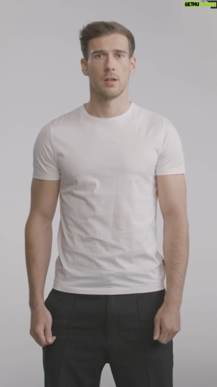 Leon Goretzka Instagram - Erst wenn’s fehlt, fällt’s auf: Allein in Bayern werden täglich 2.000 Blutspenden benötigt, bundesweit sind es sogar 15.000 jeden Tag! Helft mit, dass uns nie das Blut ausgeht: www.missingtype.de/mitmachen! #missingtype #blutspende #erstwennsfehltfälltsauf