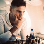 Leon Goretzka Instagram - Who won ? 🤔♟@bjoern.Stein