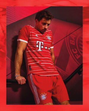 Leon Goretzka Instagram - Ready to bring it all to the pitch 💪🏼 in our new 22/23 Home kit. @fcbayern @adidasfootball