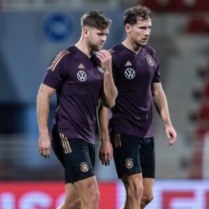 Leon Goretzka Instagram - LEtsGO @dfb_team 🇩🇪 Willkommen ! @niclas.fuellkrug24 💪🏼