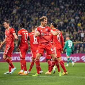 Leon Goretzka Instagram - Das müssen wir heute gewinnen… 😕Vielen Dank für euren großartigen Support heute in Dortmund @fcbayern !💪🏼🙌🏼 // Glückwunsch @bvb09 zum Comeback !