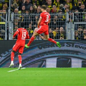 Leon Goretzka Instagram - Das müssen wir heute gewinnen… 😕Vielen Dank für euren großartigen Support heute in Dortmund @fcbayern !💪🏼🙌🏼 // Glückwunsch @bvb09 zum Comeback !