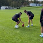 Leon Goretzka Instagram - Coach @esmuellert und @aussenrist15 machen’s möglich 💪🏼😅 @dfb_team ⚽️ @patriots 🏈