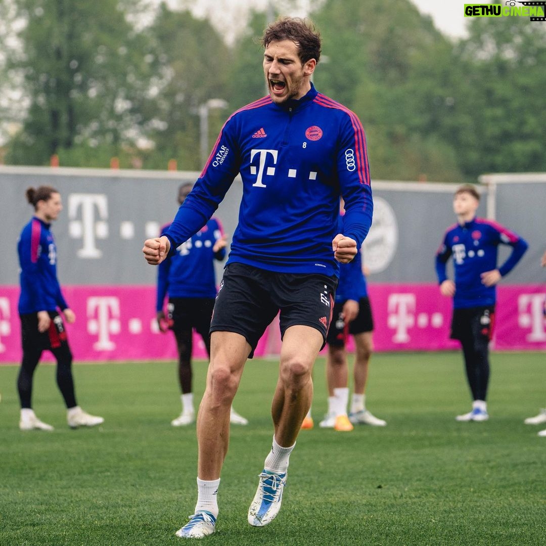 Leon Goretzka Instagram - Ready für das letzte Heimspiel 💯 @fcbayern 🔴⚪️