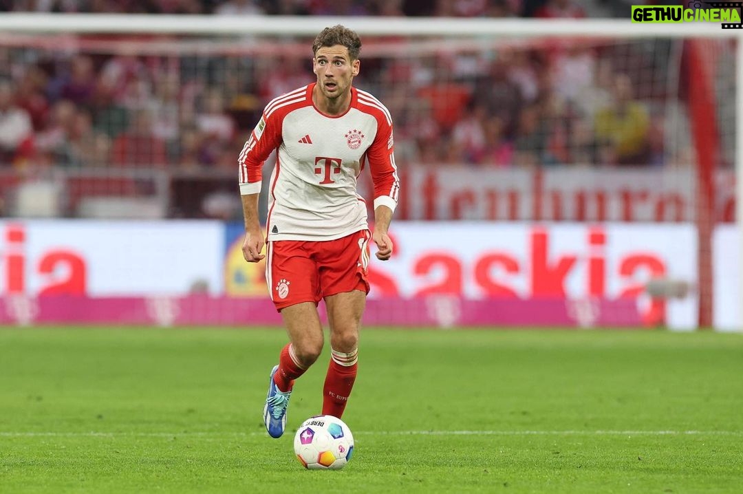 Leon Goretzka Instagram - Gute Leistung und ein verdienter Sieg heute ! πͺπΌπ @fcbayern