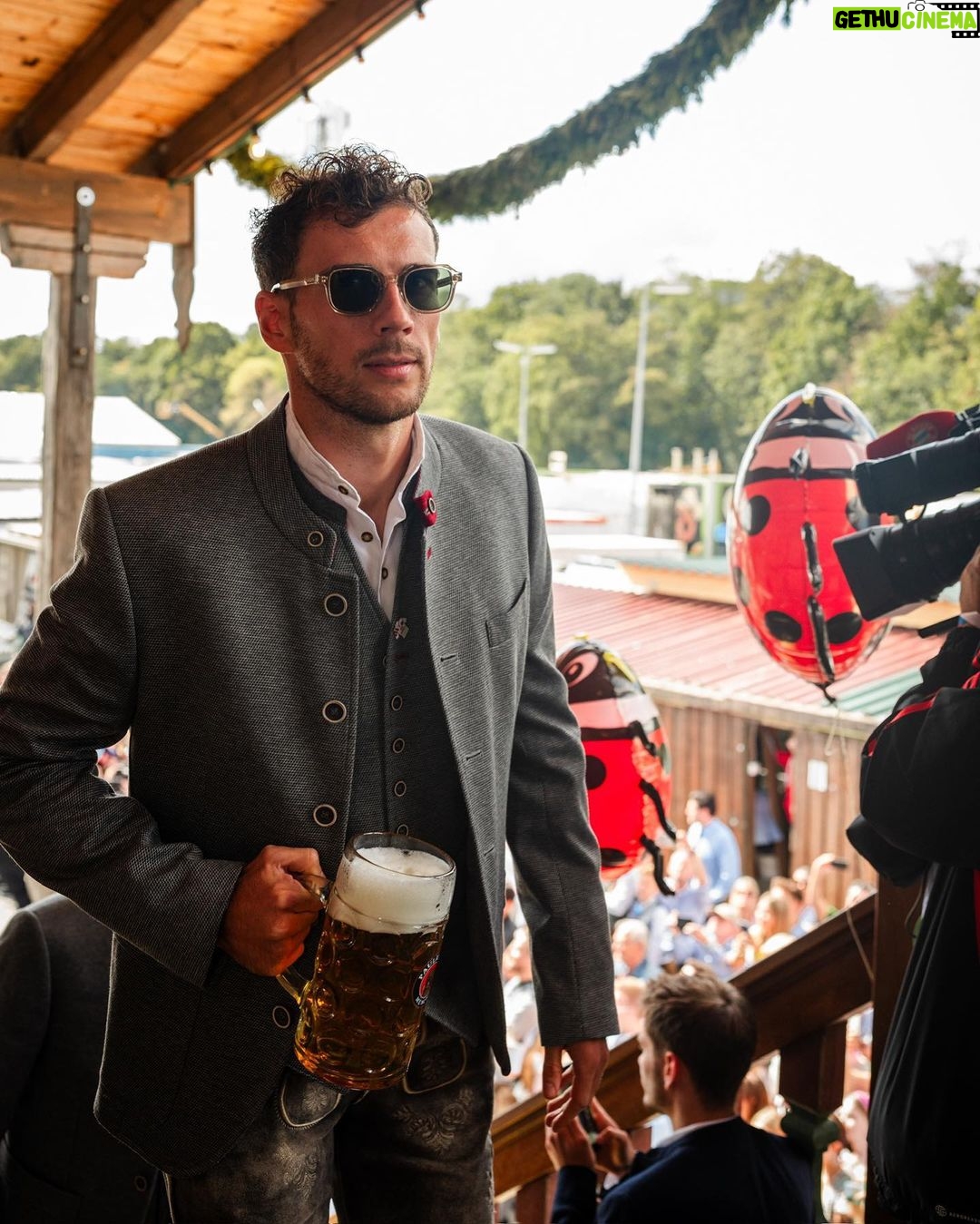 Leon Goretzka - 128.5K Likes - 🍺 Wiesn 2023 🍺