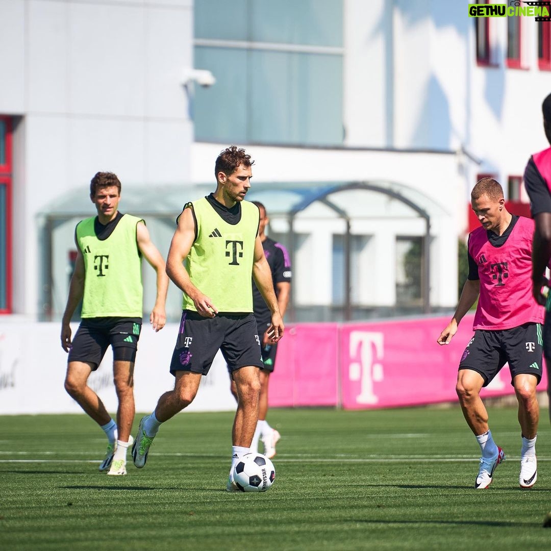 Leon Goretzka Instagram - Guter Start in die letzte Trainingswoche vor dem Bundesligastart π΄βͺοΈ β¦ Turniersieg inklusive ! π€πΌπ¬
