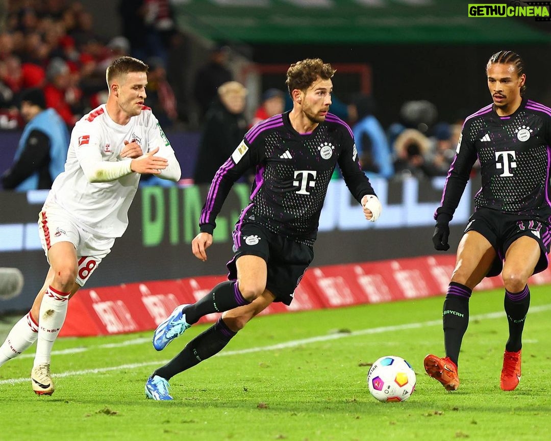 Leon Goretzka Instagram - Sechster Bundesligasieg in Folge auf schwierigem Geläuf 😅 ✔️ Füße hochlegen und Wochenende genießen !! 😎💪🏼 @fcbayern