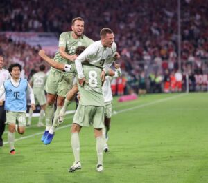 Leon Goretzka Instagram - Wieder einmal großartiger Support von den Rängen. Schade dass wir den Sieg am Ende nicht ins Ziel bringen konnten. Still a lot to improve ! @fcbayern #immerweiter