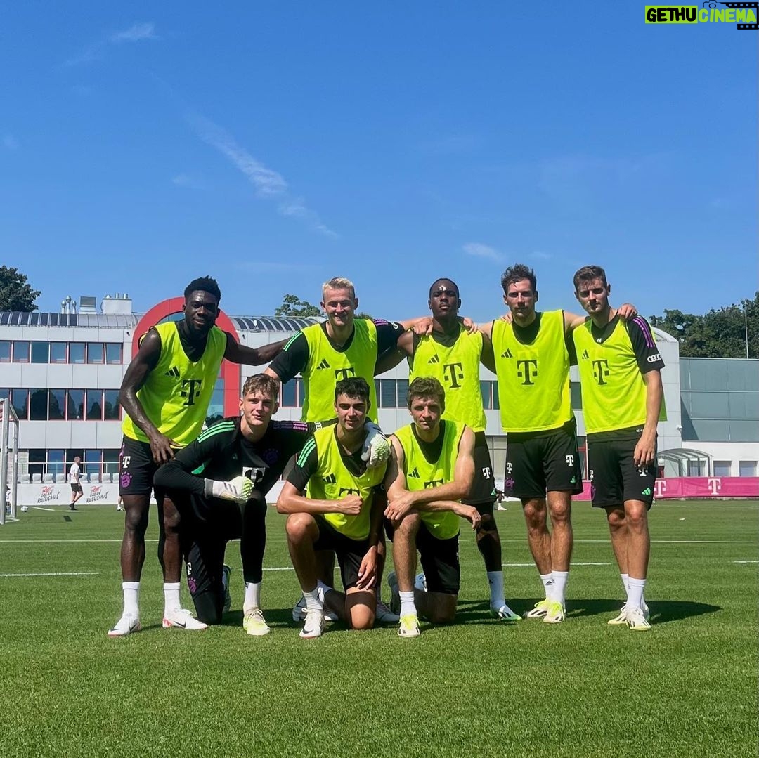 Leon Goretzka Instagram - Guter Start in die letzte Trainingswoche vor dem Bundesligastart π΄βͺοΈ β¦ Turniersieg inklusive ! π€πΌπ¬