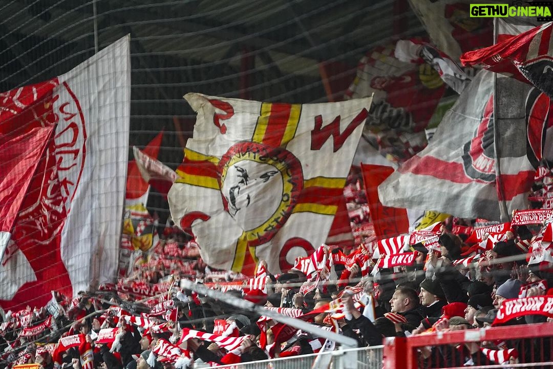 Leonardo Bonucci Instagram - Best way to say Merry Christmas to our fans! #EisernUnion Alte Försterei Union Berlin