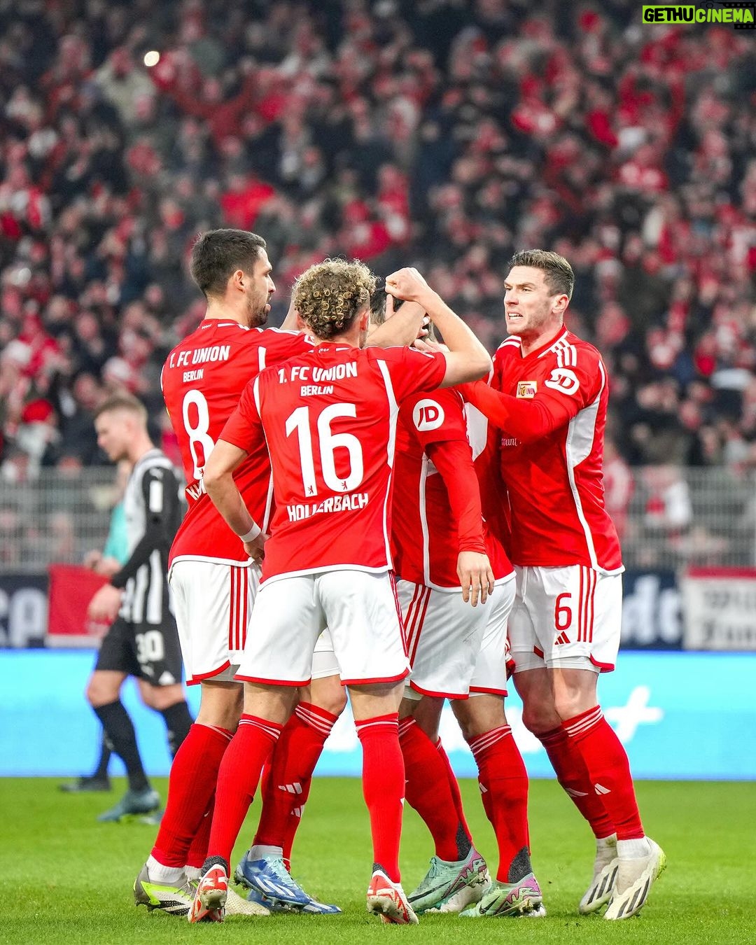 Leonardo Bonucci Instagram - Together stronger, proud of the team #EisernUnion Alte Försterei Union Berlin