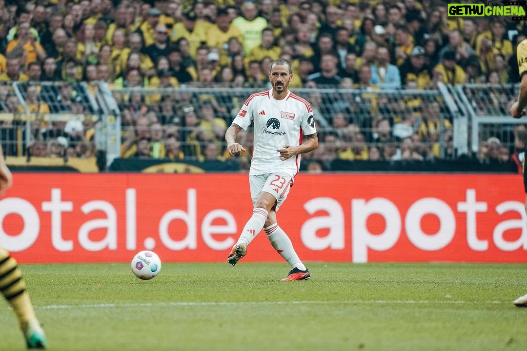 Leonardo Bonucci Instagram - Hard-fought match, upset for our fans. Proud for my first goal in the Bundesliga. #EisernUnion Signal Iduna Park Stadium, Dortmund, Germany