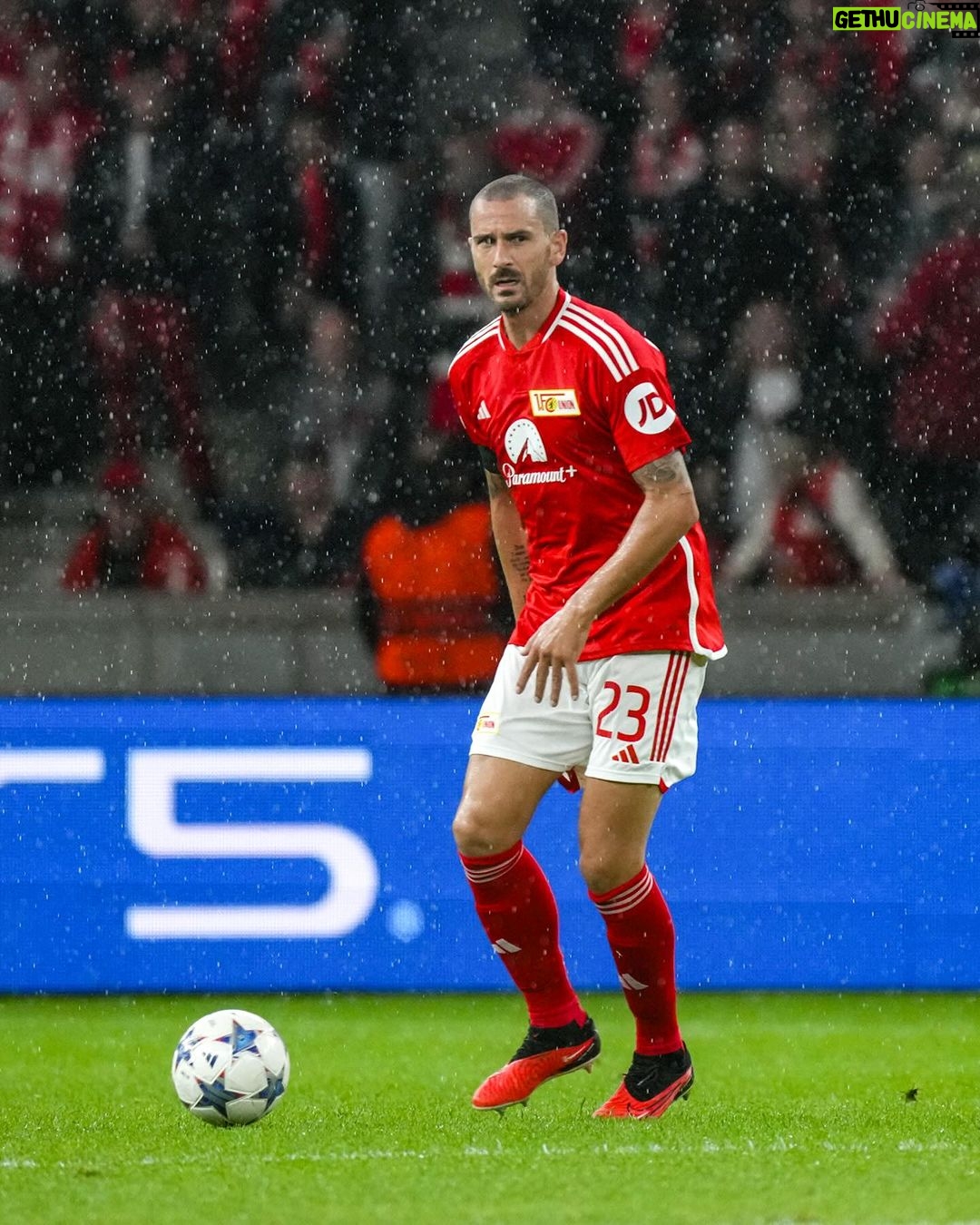 Leonardo Bonucci Instagram - Sad for the result, united by 75,000 red hearts. #EisernUnion Olympiastadion Berlin