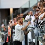 Leonardo Bonucci Instagram – 9.8.23 Allianz Stadium

Qui ho imparato, combattuto e sognato, tanto. Più di quanto pensavo fosse possibile. 

La realtà di oggi, in un luogo che al di là di tutto continuo a percepire come casa, continua ad insegnarmi quanto l’amore e l’affetto possano arrivare oltre a situazioni imposte. 

Grazie a voi tutti juventini, dal primo giorno, fino ancora ad oggi!