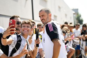 Leonardo Bonucci Instagram - Alla fine, degli uomini, contano il cuore e le intenzioni. Per questo, anche oggi, come ogni anno, per me è un bellissimo giorno.