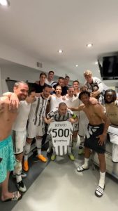 Leonardo Bonucci Instagram - LB500 👏🔥🦁🤍🖤 Allianz Stadium