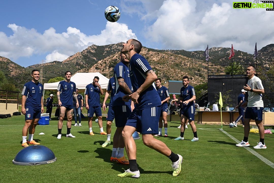 Leonardo Bonucci Instagram - Giorni azzurri 🇮🇹 #LB19 #VivoAzzurro