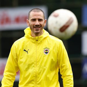 Leonardo Bonucci Instagram - Training ahead of the Türkiye Kupası match ⚽️🟡🔵