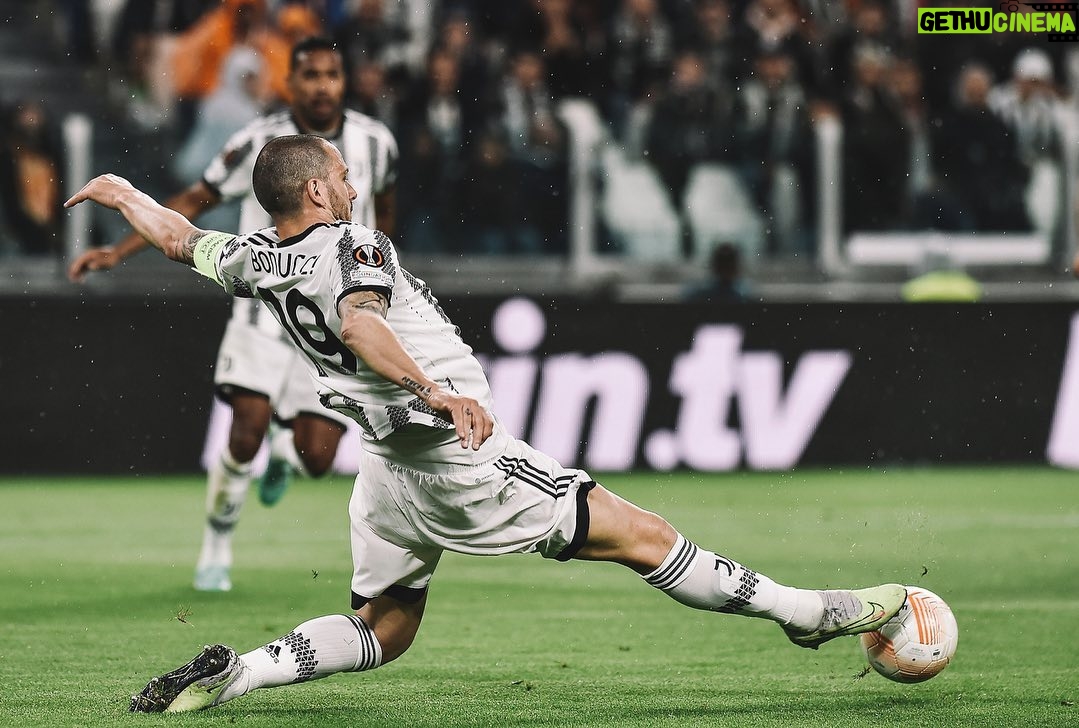 Leonardo Bonucci Instagram - #FinoAllaFine ⚪️⚫️ Allianz Stadium