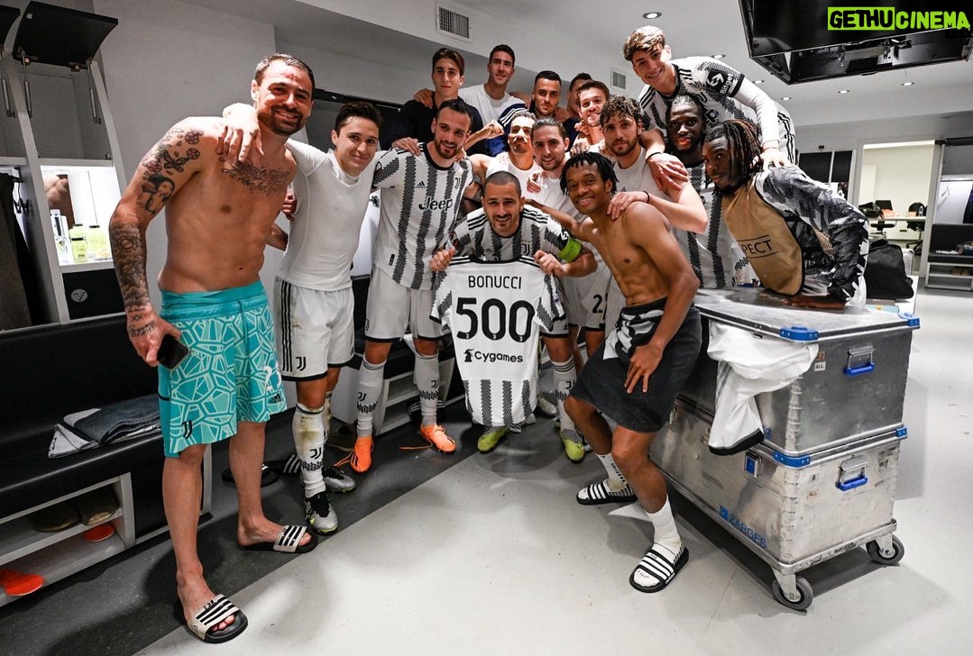 Leonardo Bonucci Instagram - #FinoAllaFine ⚪️⚫️ Allianz Stadium