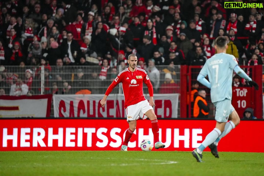 Leonardo Bonucci Instagram - Best way to say Merry Christmas to our fans! #EisernUnion Alte Försterei Union Berlin
