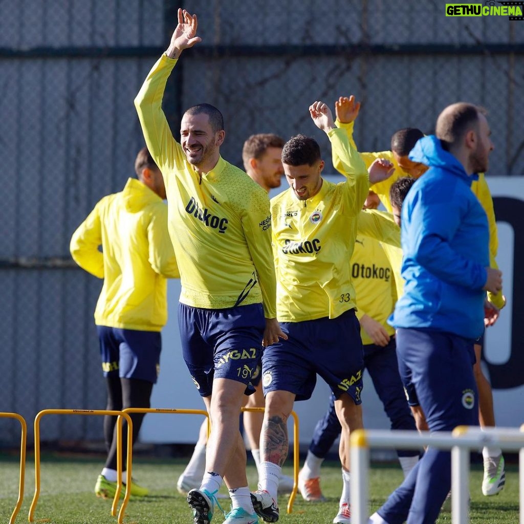 Leonardo Bonucci Instagram - Friday session #LB19 Fenerbahçe Spor Kulübü Samandıra Can Bartu Tesisleri