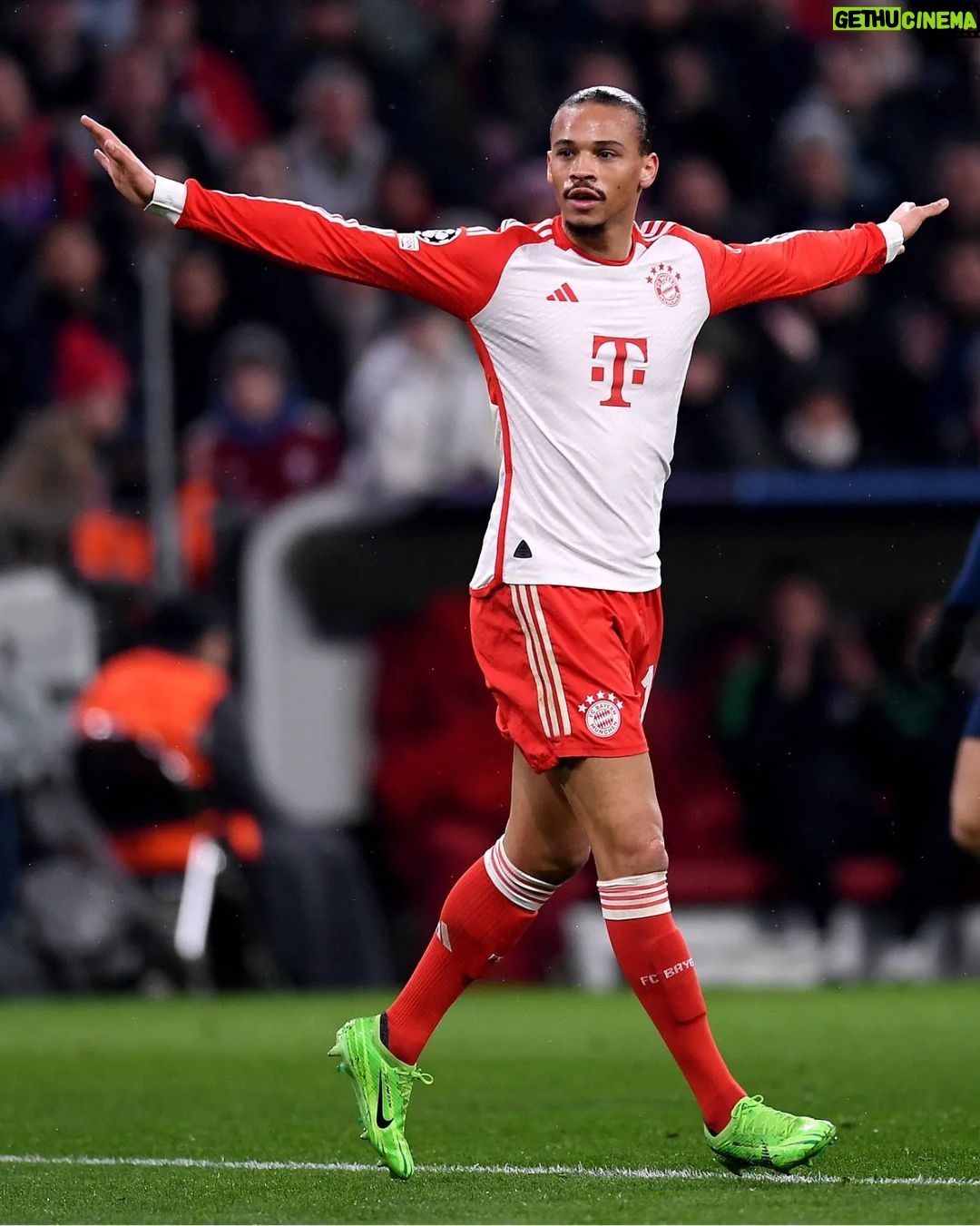 Leroy Sané Instagram - Good teamwork - UCL Quarter Finals! 🔥 Thanks for today's support! Allianz Arena