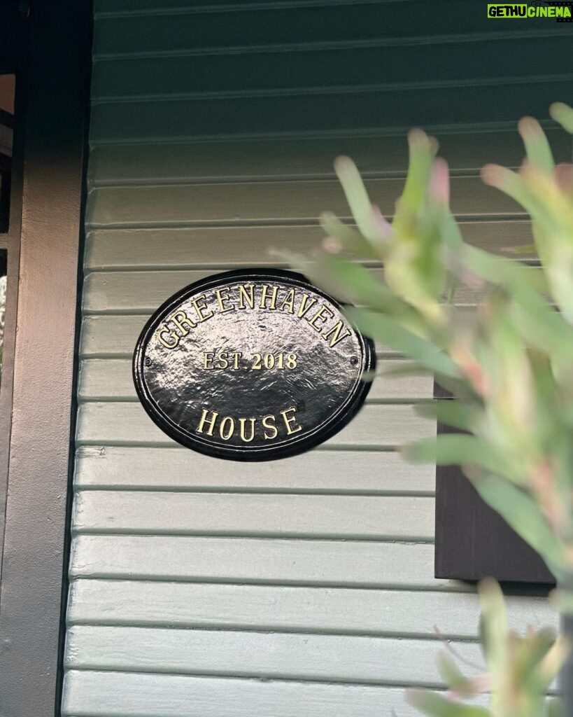 Lesley-Ann Brandt Instagram - Earlier this year I collaborated with @farrowandball and Farrow and Ball colour expert @paddy_od_1 on the exterior of our home. Keeping the 1920’s craftsman feel, but introducing a rich green. We used Green Smoke and Studio Green for the Trim. I included a special house plaque paying homage to my childhood neighborhood in Cape Town. Greenhaven for life! Couldn’t be happier. Exclusive interior pics on @people with a bit about our kitchen revamp. Link in my bio. Thank you Paddy and to the team at @farrowandball 💚#farrowandball #exteriordesign #exteriorpaint #greensmokefarrowandball #studiogreenfarrowandball #housebeautiful